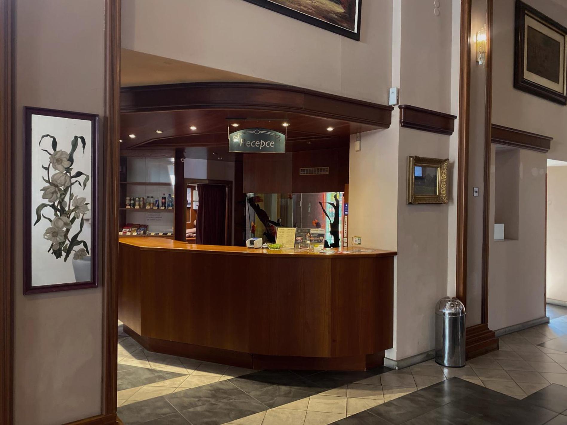 Hotel Zlata Stika Pardubice Eksteriør bilde