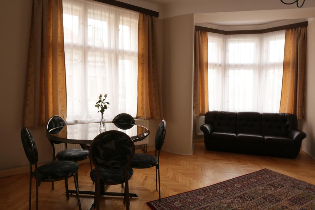 Hotel Zlata Stika Pardubice Eksteriør bilde