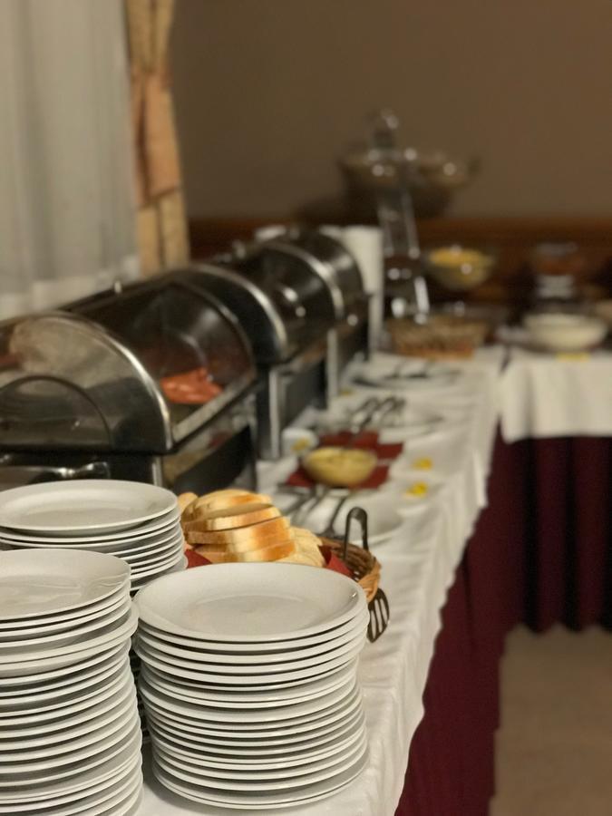 Hotel Zlata Stika Pardubice Eksteriør bilde