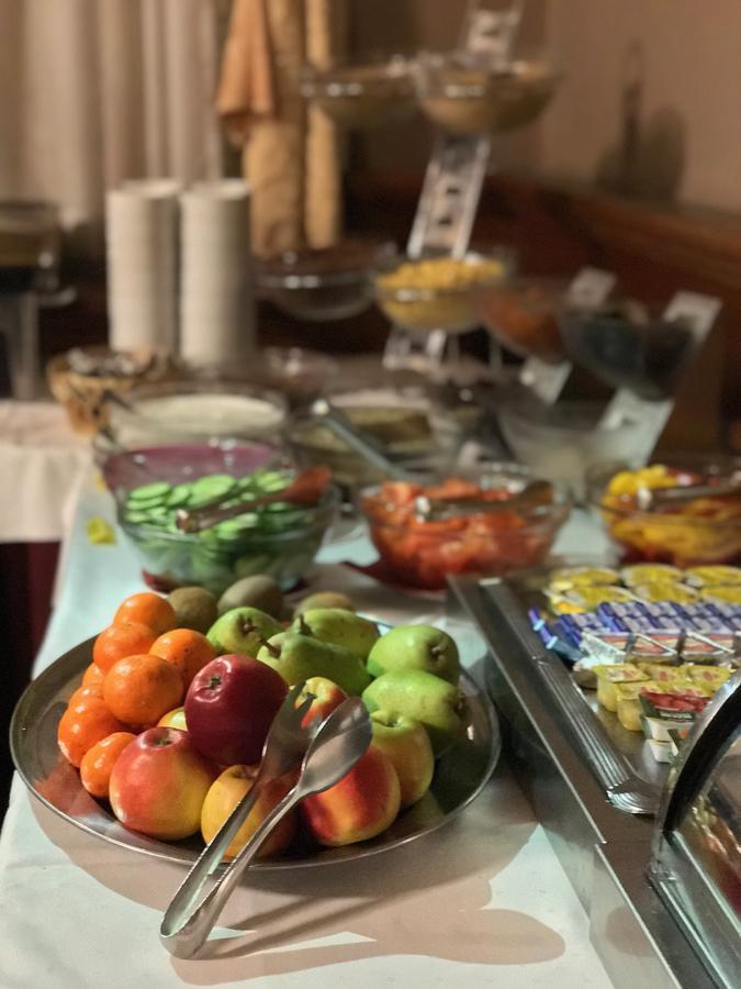 Hotel Zlata Stika Pardubice Eksteriør bilde